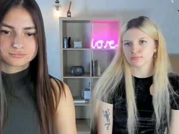 webcam girl caressyourself live cam image #11326659
