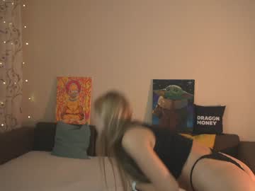 webcam girl 2girls_1dream live cam image #11389147