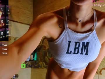 webcam girl crazzy_cherry live cam image #10996798