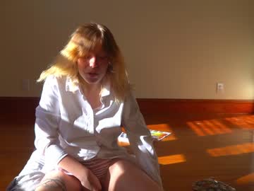 webcam girl crimsonxrapture live cam image #1437444