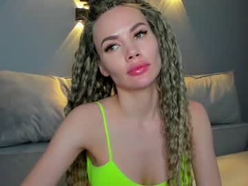 webcam girl dontbeshybaby live cam image #4945613