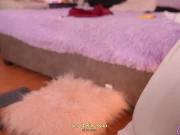 webcam girl giselle_js live cam image #10997591