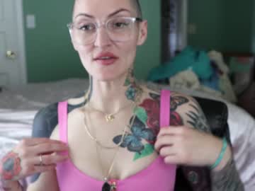 webcam girl oftenelle live cam image #3153911