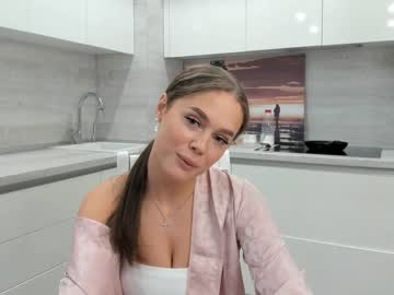 webcam girl brittcubitt live cam image #8612407