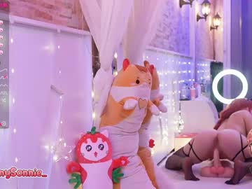webcam girl sunny_sonnie live cam image #9364089