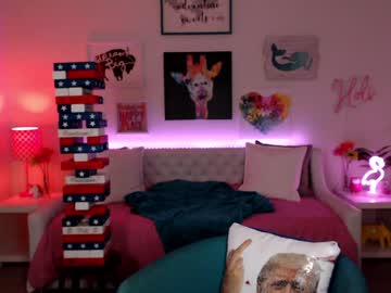 webcam girl holihurricane live cam image #12048499