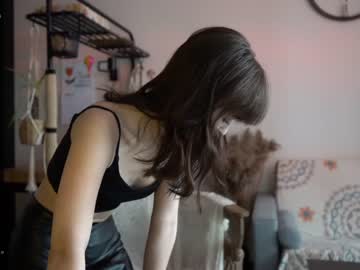 webcam girl diruriru live cam image #8856108
