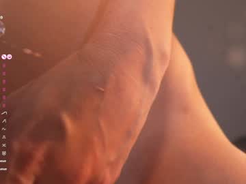 webcam girl lucie_beltran live cam image #12617582