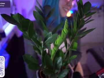 webcam girl blue_mooncat live cam image #9306618