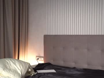webcam girl gold_blond live cam image #11682637