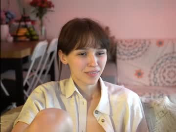 webcam girl diruriru live cam image #8988965