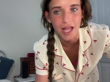 webcam girl yourgirlnicolexo live cam image #12533659