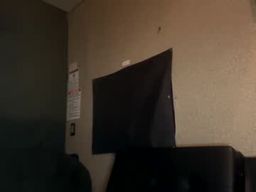 webcam man guynxtdoor02 live cam image #10881260