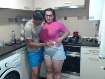 webcam couple maya_and_guests live cam image #3552315