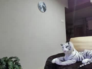 webcam girl sofiaandwonderland live cam image #2490898
