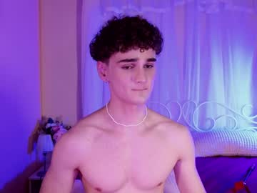 webcam man adam_21cm live cam image #10228879