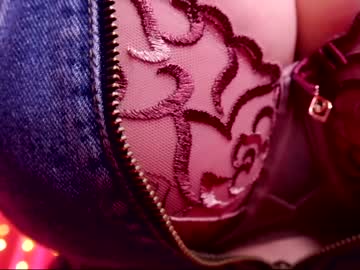 webcam girl aveksmr live cam image #5998739