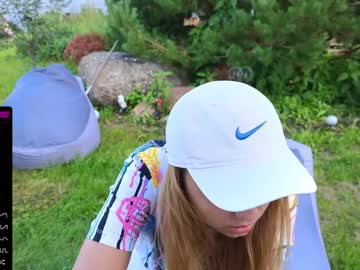webcam girl misss_viki live cam image #6775503