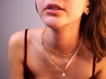 webcam girl helenmoors live cam image #7807606