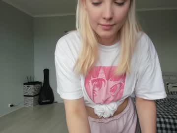 webcam girl belle_ellie live cam image #6404679