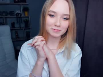 webcam girl refreshing_lemonade live cam image #7537175