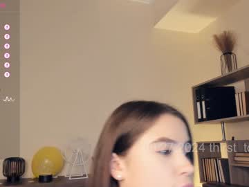webcam girl thirst_to_love live cam image #10617845