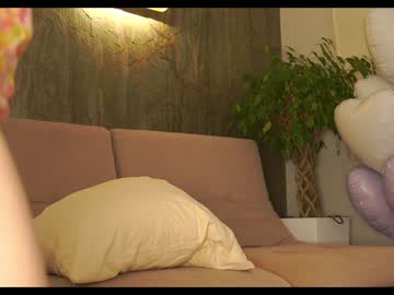webcam girl mona_elisa live cam image #10438395
