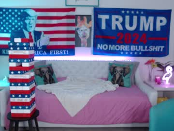 webcam girl holihurricane live cam image #9935481