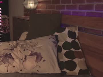 webcam girl yolandabertha live cam image #5990052