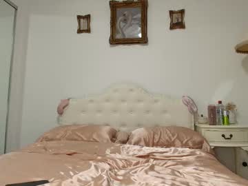 webcam girl itschanelxx live cam image #13012636