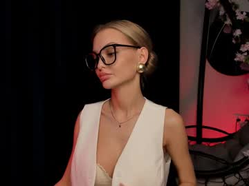 webcam girl florenceesse live cam image #12011950