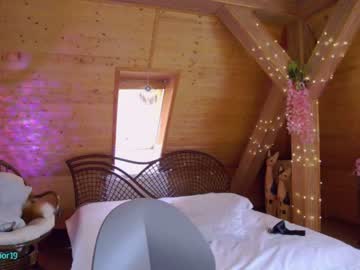 webcam girl girl_next_door19 live cam image #8969652