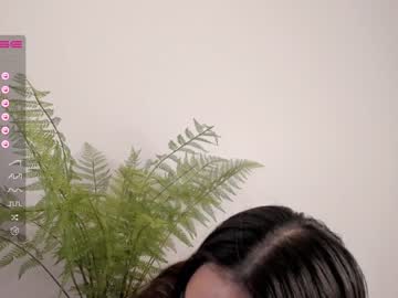 webcam girl juliepenningtona live cam image #6442437