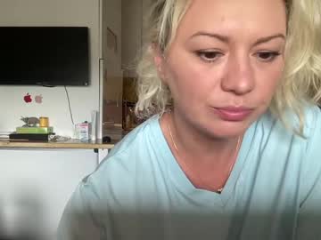 webcam girl kiradivine live cam image #6225045