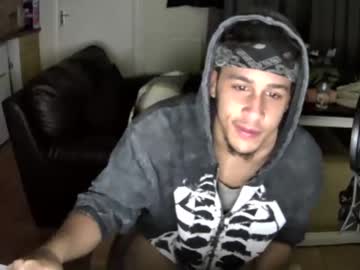 webcam man 444livin live cam image #3837008