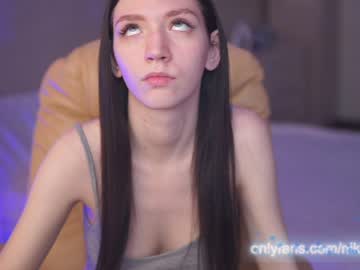 webcam girl angels_kiss live cam image #46871