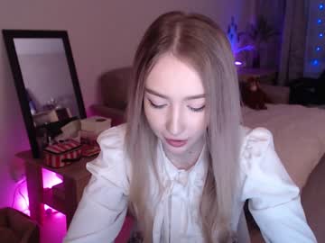 webcam girl gudeeetama live cam image #407169