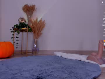 webcam girl megan_foxxx15 live cam image #4009863