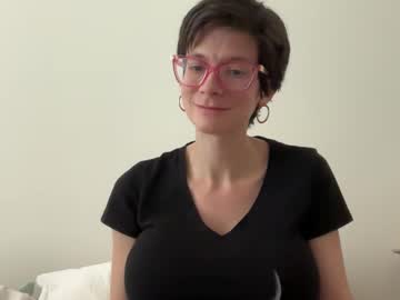 webcam girl naomi_reah live cam image #12847411