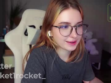 webcam girl pocketrocket_ live cam image #7758996