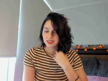 webcam girl yourfreakygirl live cam image #3945817
