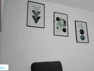 webcam girl abigail_w live cam image #9037666
