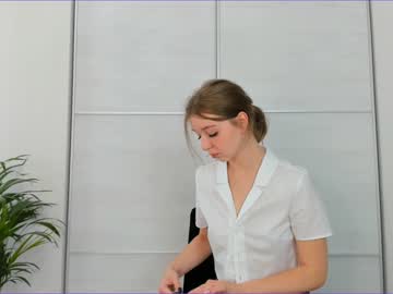 webcam girl elizabeth__gray live cam image #3890121