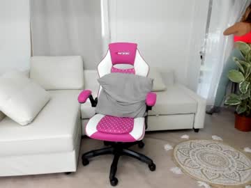 webcam girl dulceyjohn live cam image #4191394