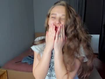 webcam girl sunshy_girl live cam image #5640062