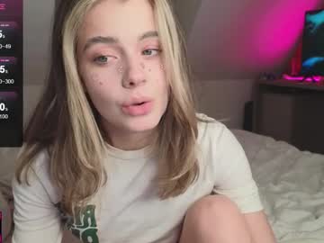 webcam girl crazydaisy_ live cam image #10939970