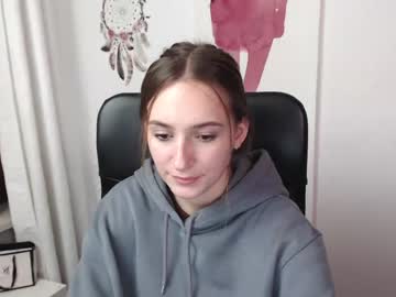 webcam girl lili_petit live cam image #4221107