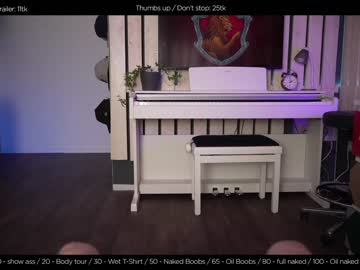 webcam girl hermione_potter_couple live cam image #2325783