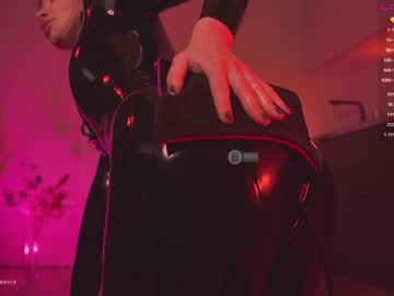 webcam girl bronnica live cam image #940925