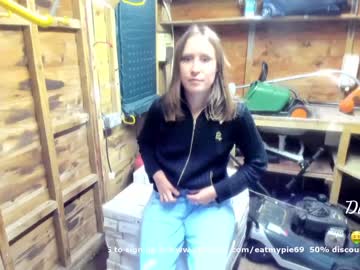webcam girl eatmypie69 live cam image #248739